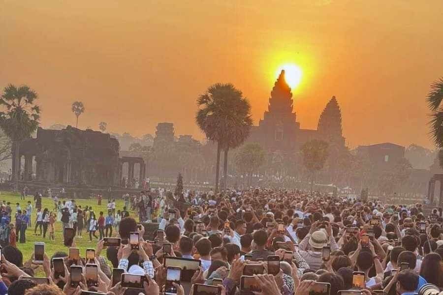 Cambodia's world heritage site Angkor attracts nearly one million ...