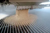 Beijing buys two-thirds of pledged US soybeans