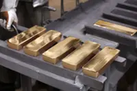 Gold futures end 2025 easier, in sync with Comex 