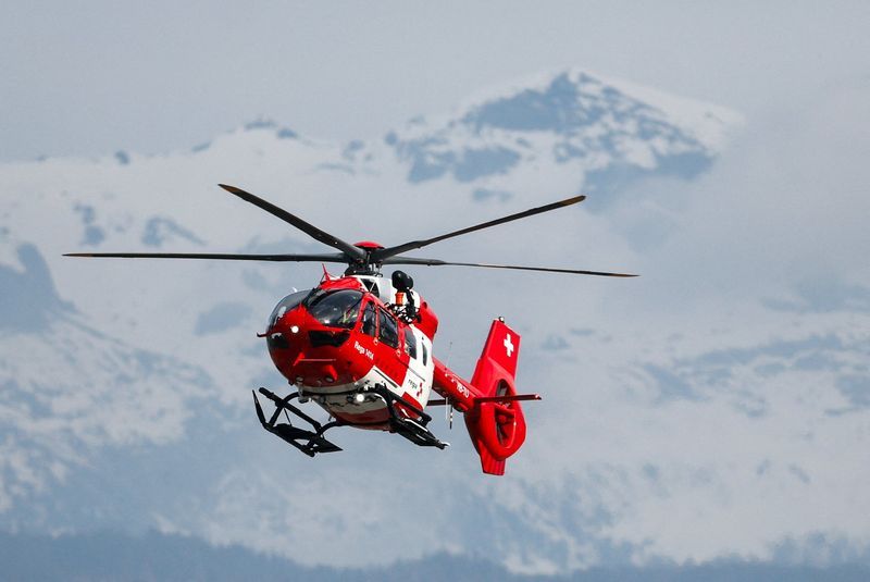 Kresničke na šampanjcu povzročile smrtonosni požar v švicarskem baru, varnost lokala pod drobnogledom