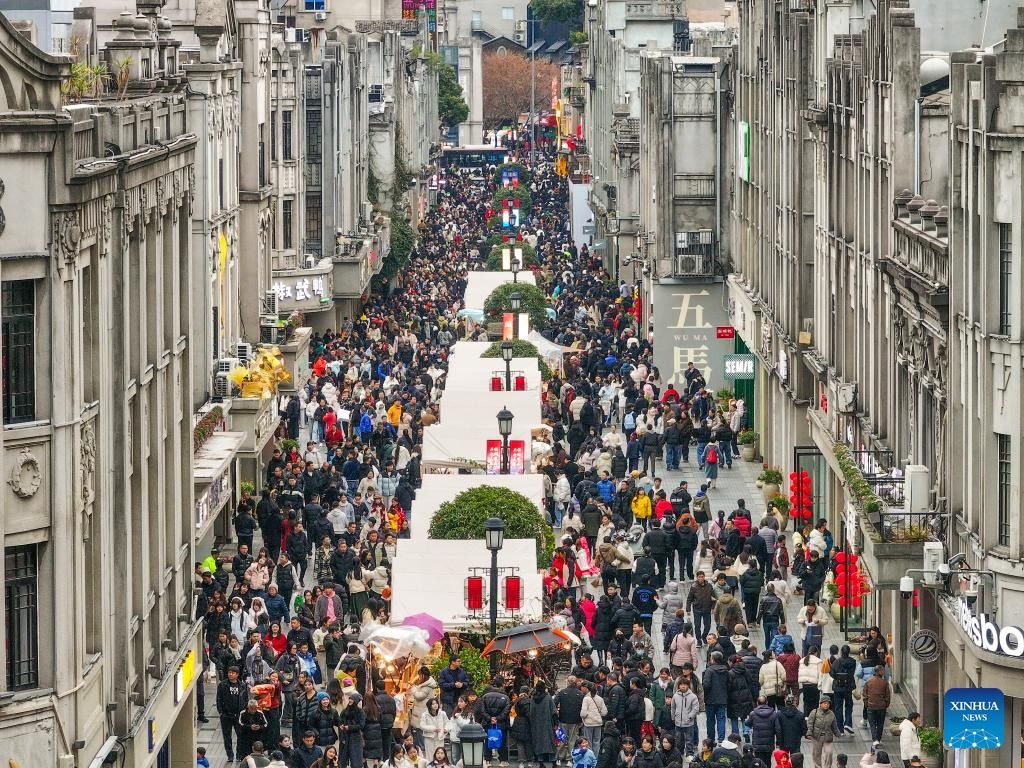 China reports 20% rise in inter-regional trips on first day of New Year holiday