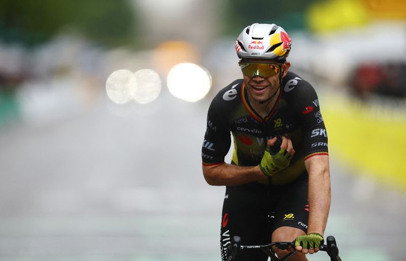 Cycling-Van Aert undergoes successful surgery after fracture in cyclo-cross crash