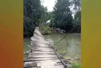 PM orders immediate replacement of collapsed bridge in Kuala Krai