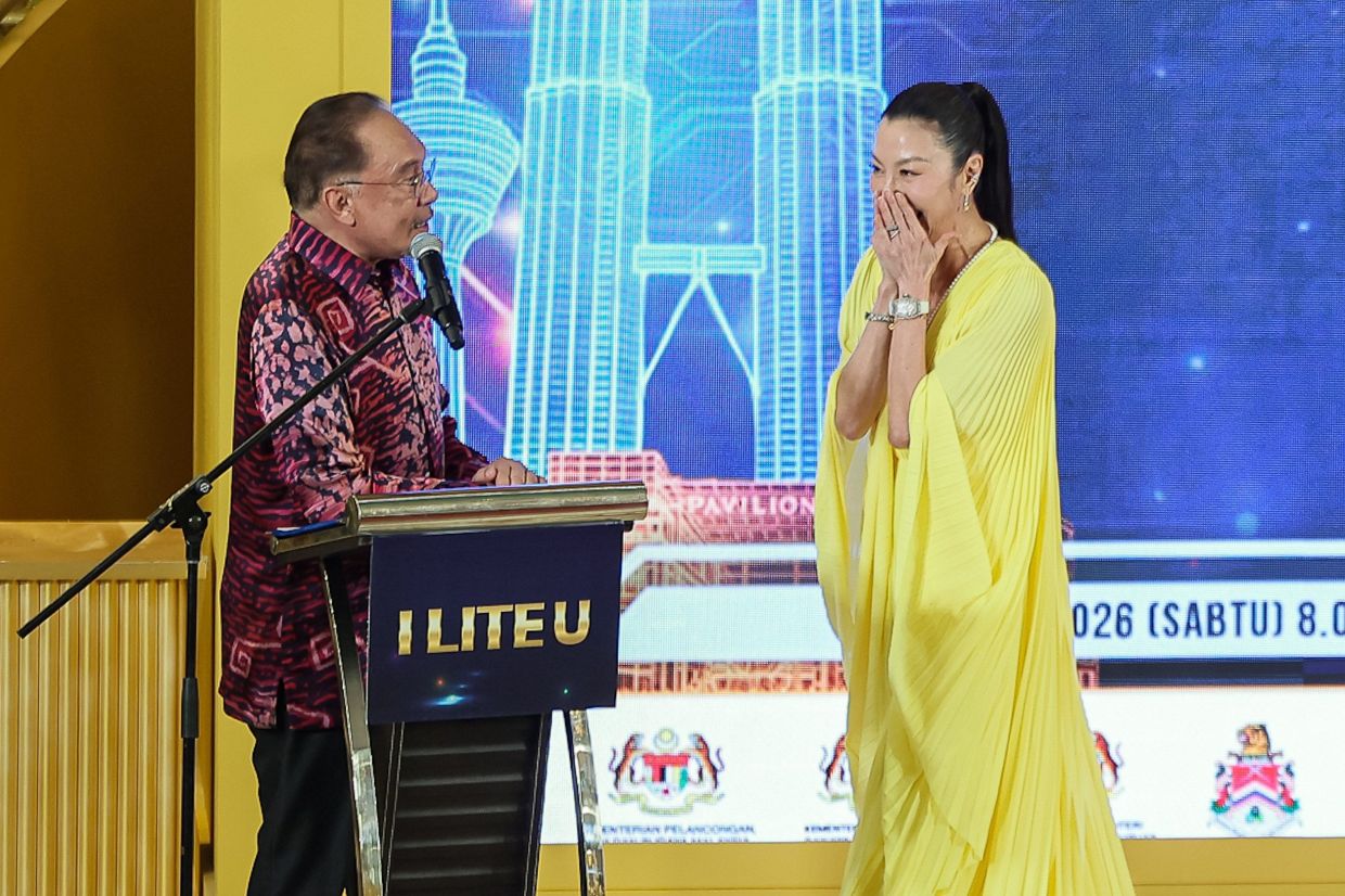 Prime Minister Datuk Seri Anwar Ibrahim with Tan Sri Michelle Yeoh at the launch of 'I Lite U' event in Kuala Lumpur. Photo: Bernama 