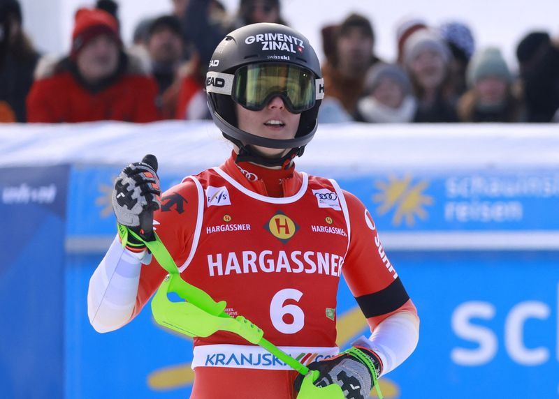 Alpine Skiing-Rast ends Shiffrin's season-long slalom streak