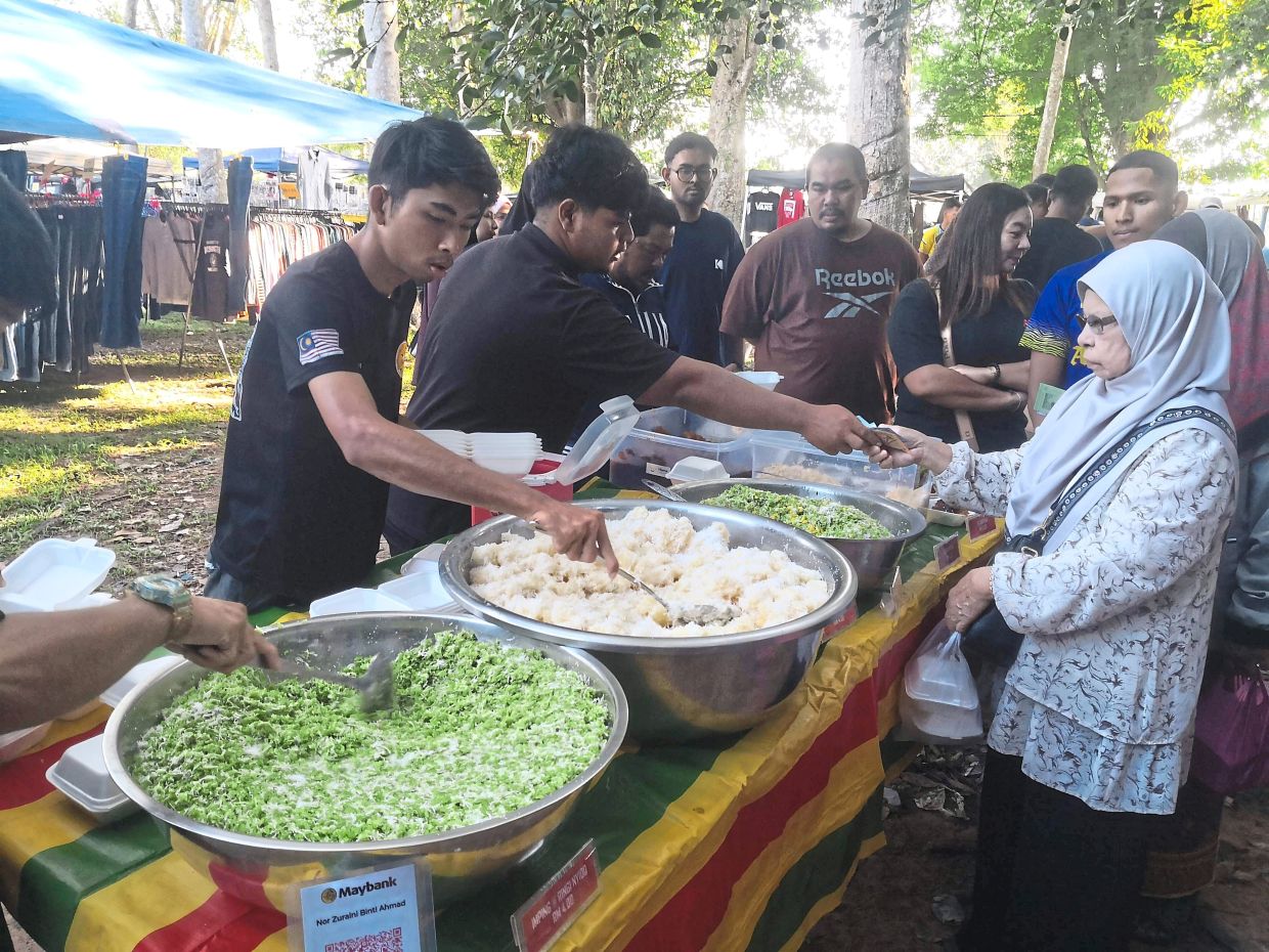 Emping padi muda, made using pounded young padi, is a popular snack.