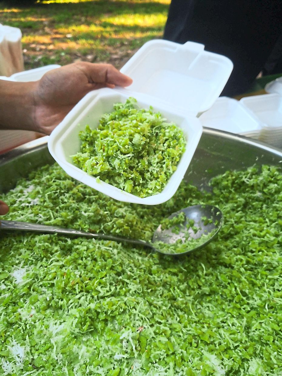Pandan extract gives the emping padi muda its trademark green colour.