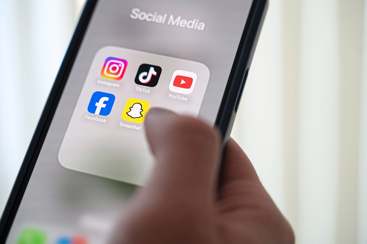 Does excessive screen time affect the older generation?