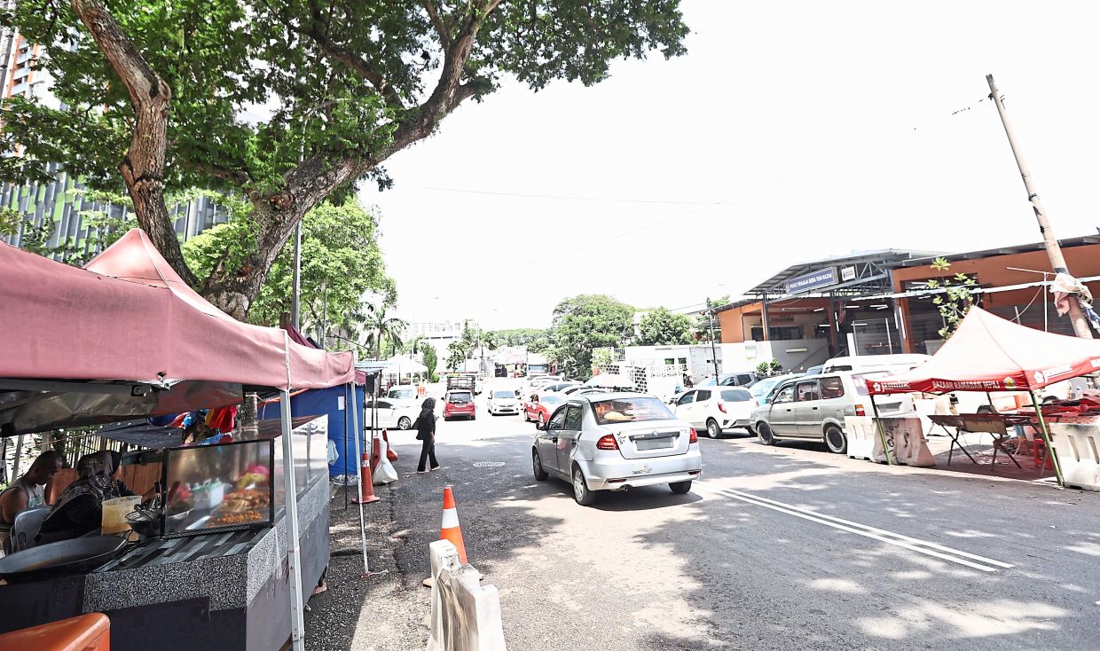 Many traders at food courts used to operate at roadside stalls.