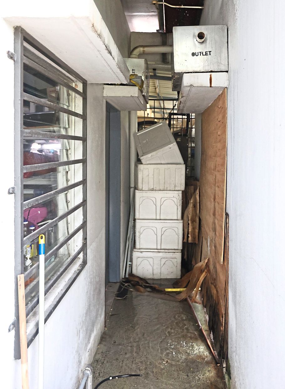 Visible water leakage seen at the hawker centre in Bandar Tun Razak.