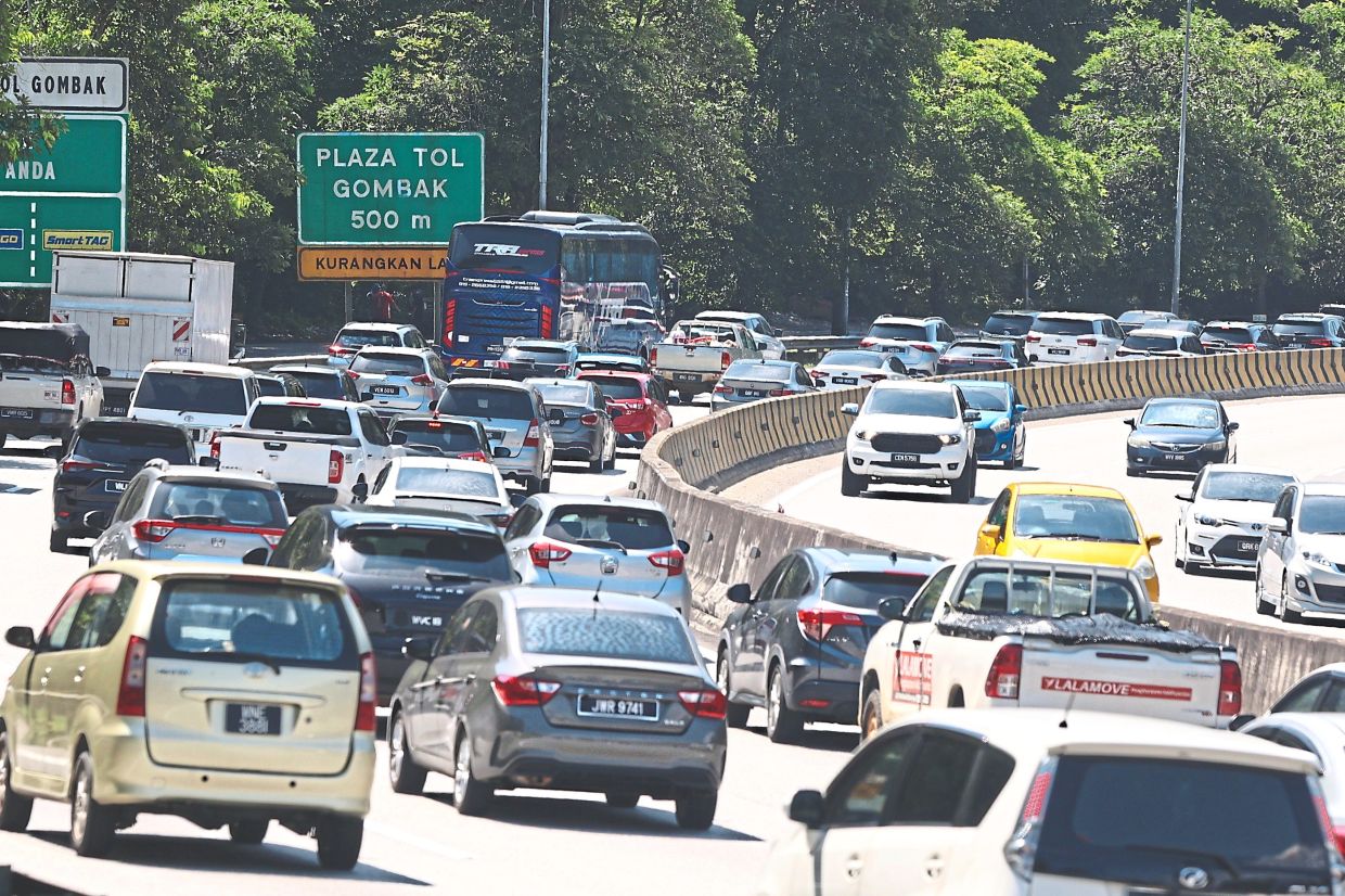 Slow-moving traffic for the back-to-city journey