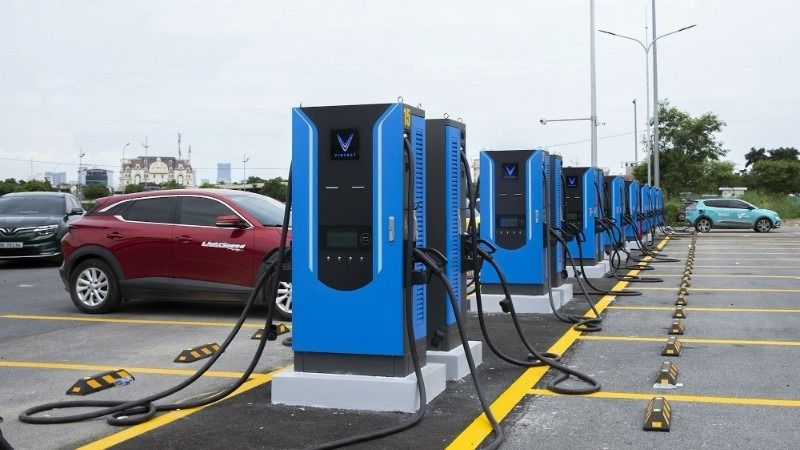 Vietnam proposes mandatory electric vehicle parking areas at apartment buildings