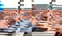 Psychiatrist suggests kids should only get smartphones after the age of 12