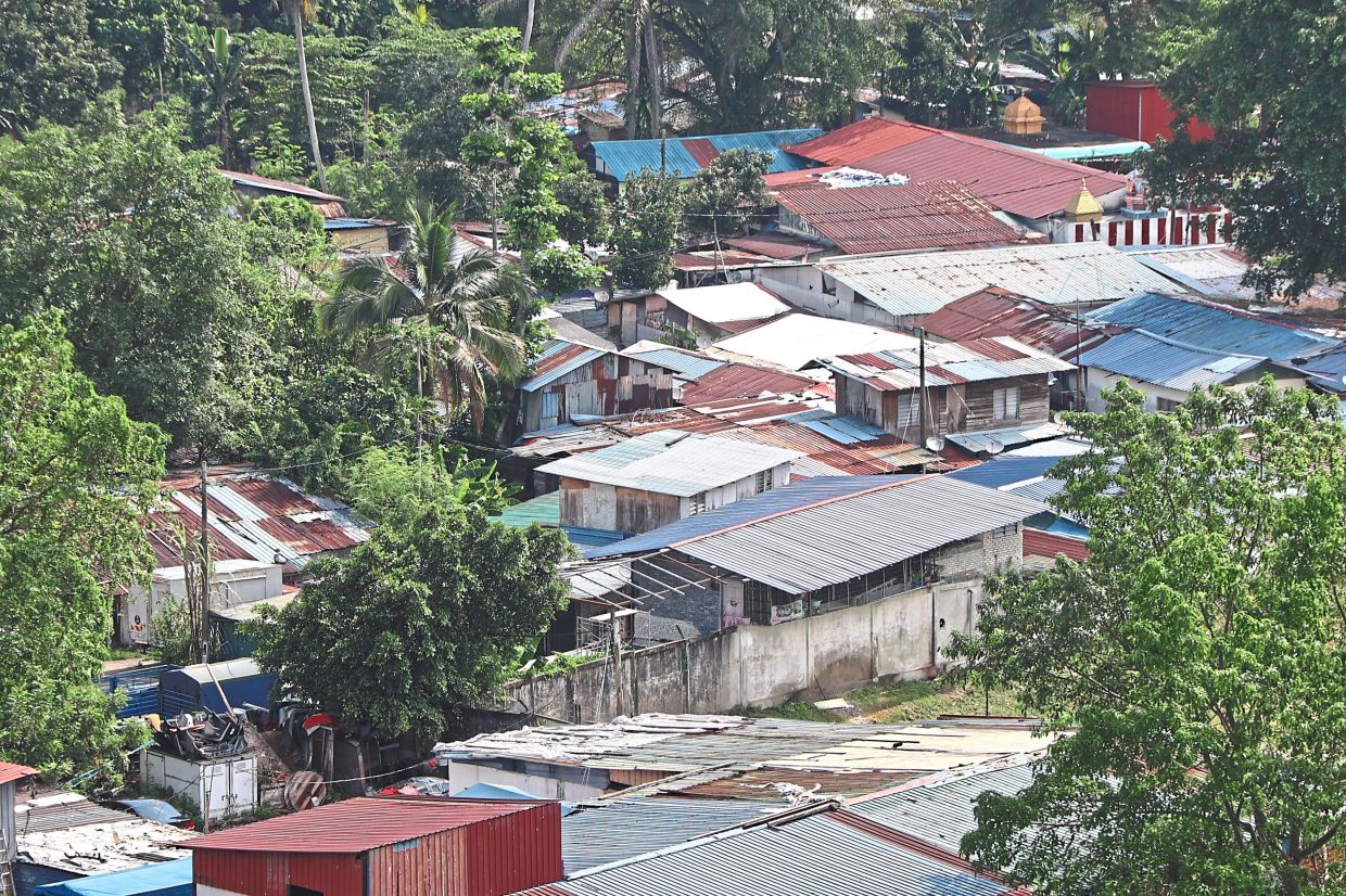 Redevelopment of Kampung Fajar and Kampung Warisan in Hulu Kelang expected to move forward this year. — File photos