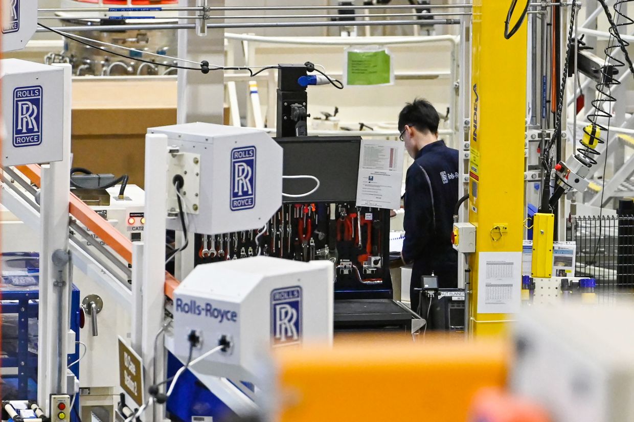 Singapore factory activity rises for fifth straight month