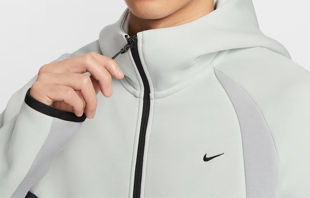 Sidestepping politics, a viral image turns a sweatsuit into a fashion moment