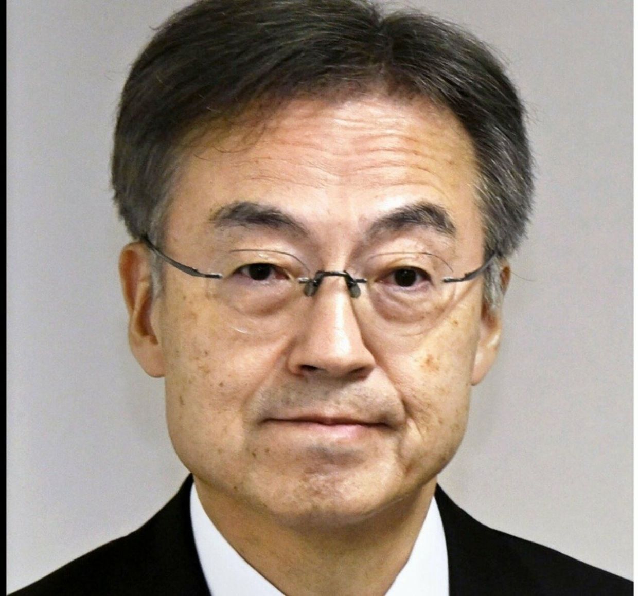 Japan ex-governor sent over 1,000 inappropriate texts, probe finds