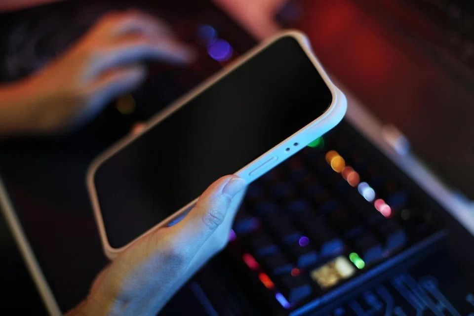 Vietnam arrests 35 in US$350 million fraud sweep