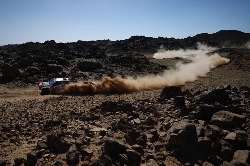 Rallying-Lategan leads the Dakar, champion Al-Rajhi withdraws