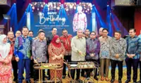 Umno stays with unity govt