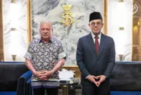 SMEs among main pillars to boost the people's economy, says King