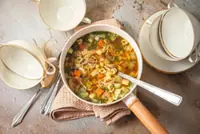 Are home remedies like honey, garlic and hot chicken soup able to fix colds?