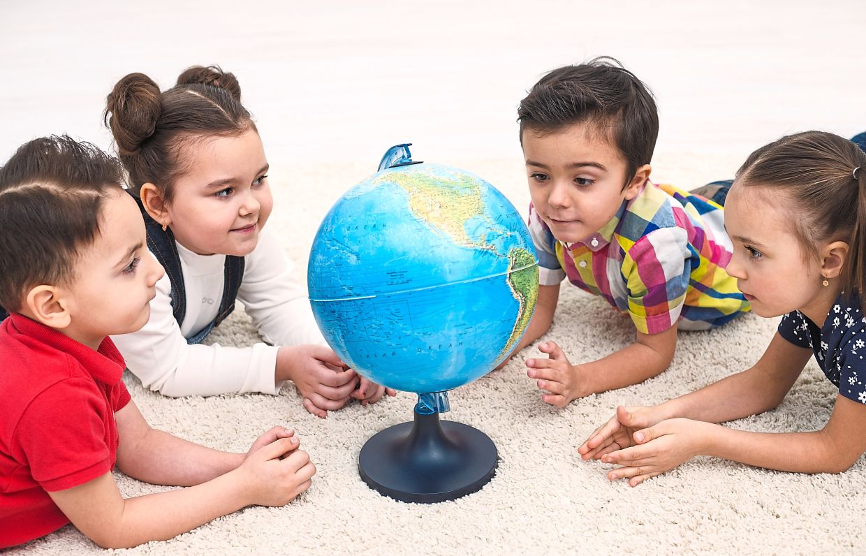 The share of senior citizens in the US population is projected to grow from 18.7% in 2025 to nearly 23% by 2050. Photo: Freepik