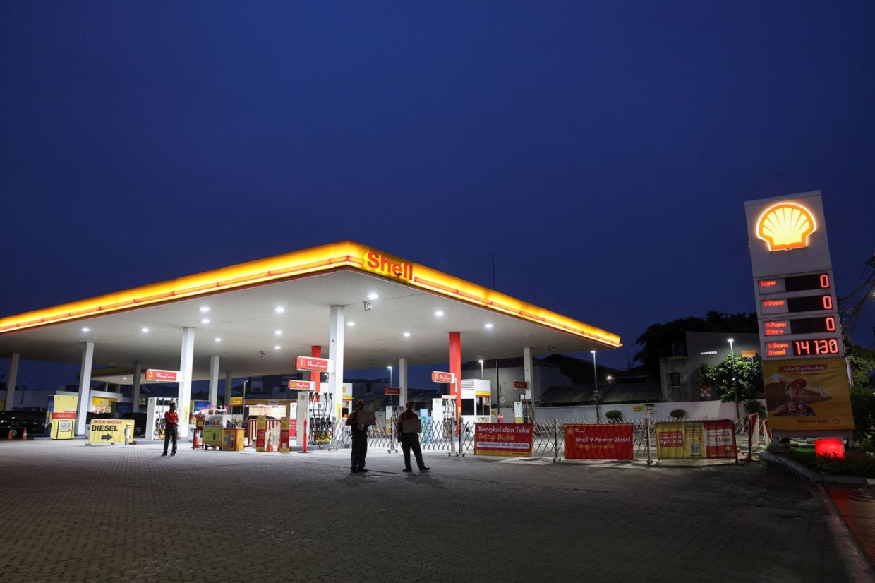 Fuel quotas lifted to stabilise private retail