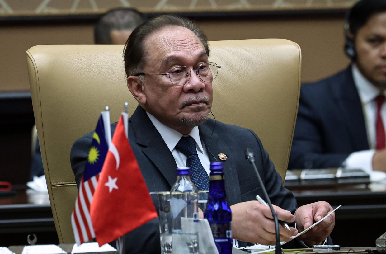 Anwar arrives in Istanbul for final leg of Turkiye visit