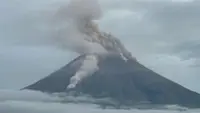 Philippines evacuates 3,000 people after activity increases at Mayon Volcano