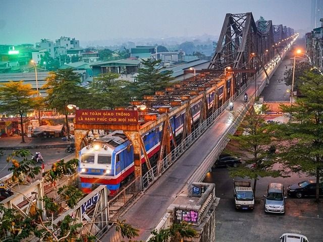 Hanoi proposal to halt central rail services raises transport concerns