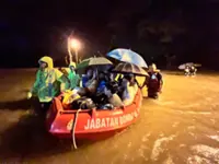 Floods: Over 400 evacuated in Sarawak