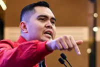 Listen to 'big bro': Stay on for the party's struggle, Umno sec-gen tells Akmal