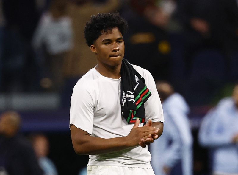 Soccer-Endrick aims to reboot career with Lyon ahead of World Cup