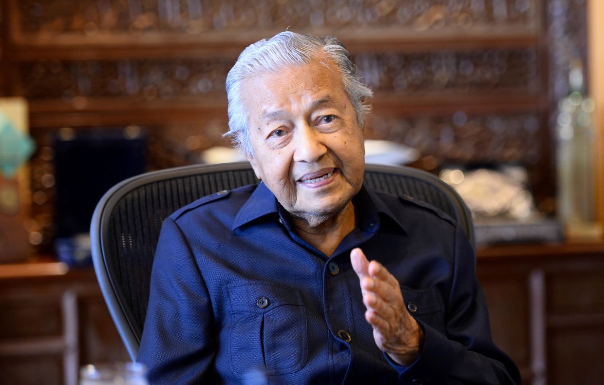 thestar.com.my - Physio, not surgery, to aid Dr M's post-fall recovery