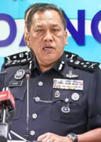 Cops: No fees for job applications
