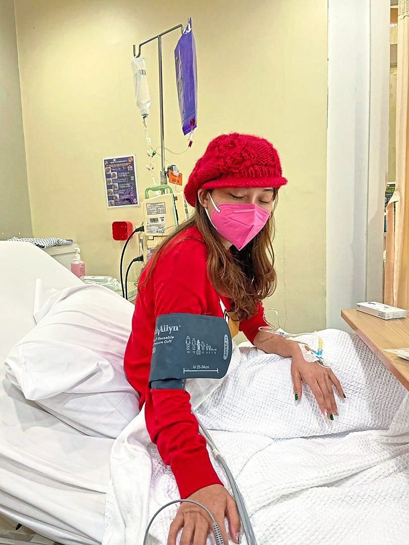 Tan describes 2022 as a “very tough year”, having received five sessions of chemotherapy, 25 sessions of radiation, and three sessions of internal radiation (brachytherapy) by March.