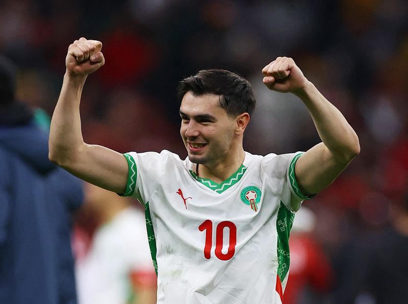 Soccer-Poster boy Diaz carrying Morocco's hopes at Cup of Nations