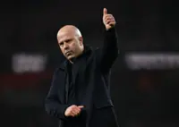 Soccer-Slot vows to field strong Liverpool side against Barnsley in FA Cup