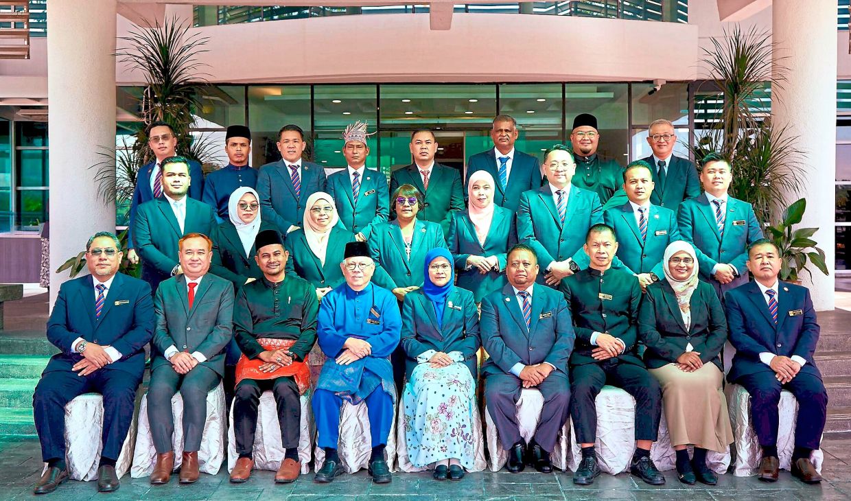 Rewarding top Sepang councillors