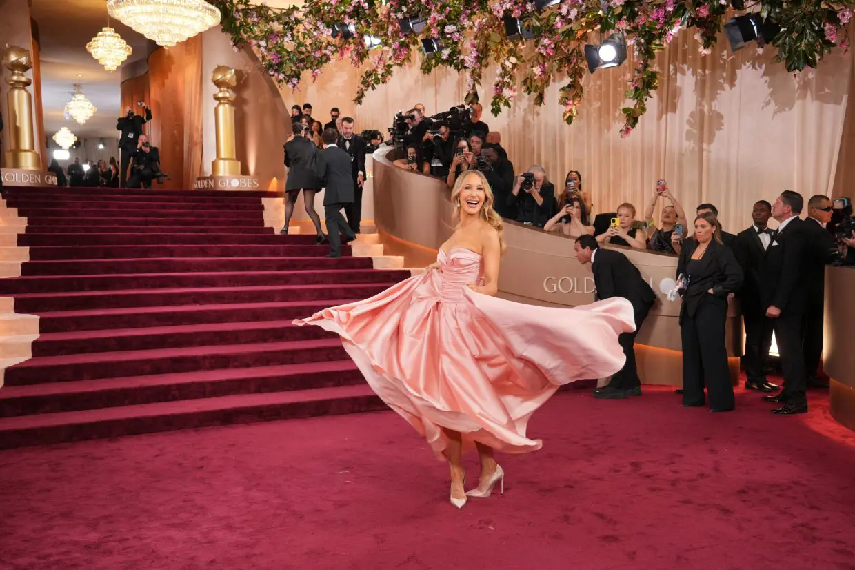 nikki glaser red carpet dress All the Dresses Nikki Glaser Wore During the Golden Globes