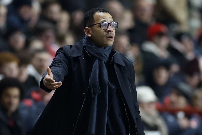 Soccer-Chelsea have the resources to win, says Rosenior ahead of Arsenal clash