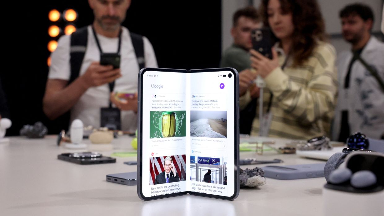 Google to develop, manufacture high-end smartphones in Vietnam, Nikkei Asia says