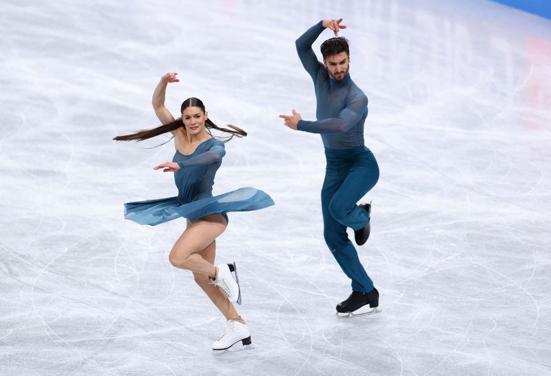 Figure skating-French ice dancers lead European championships in Sheffield