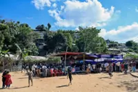 Bangladesh detains 53 Rohingya militants, issues Myanmar border alert