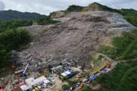 Death toll in central Philippine landfill collapse shocker rises to 11
