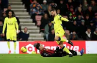 Soccer-Tottenham's Bentancur undergoes hamstring surgery, may be sidelined for months