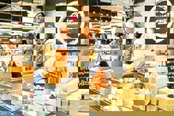 How to choose a restaurant when you're on holiday