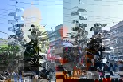 Seven Pakistani police officers killed in targeted bomb attack