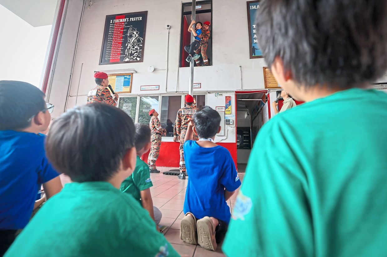 Another fun and thrilling experience was learning how to slide down the fire pole.
